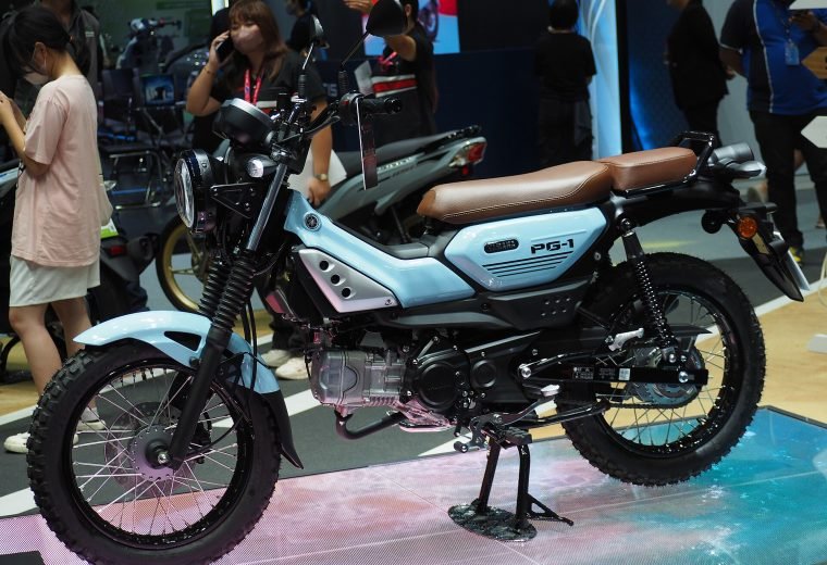 Yamaha PG-1 motorbike