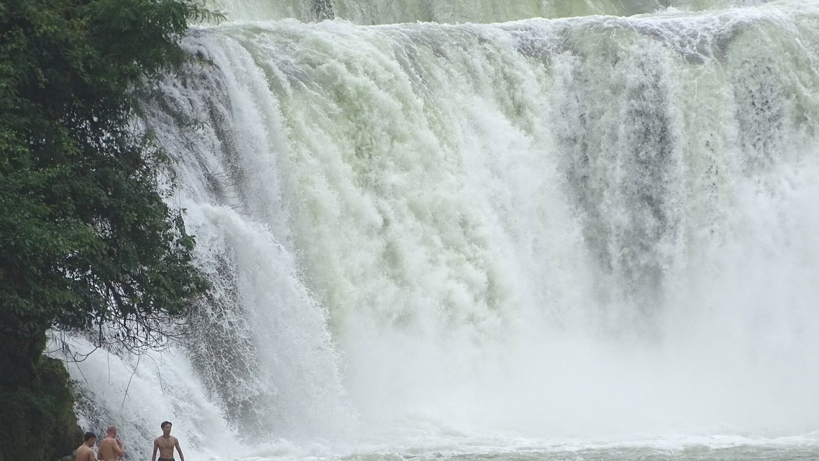 Ban Gioc Waterfall, Cao Bang